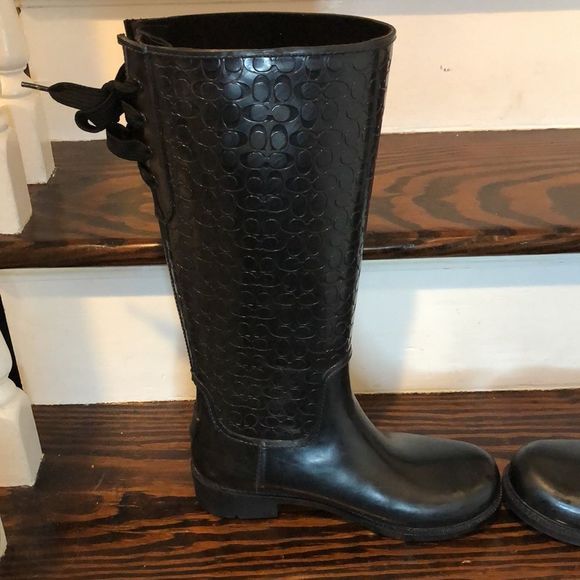 COACH Jacquard Signature C Laced Up Back Bow Heeled Black Rainboots Sz 9 - Picture 15 of 17